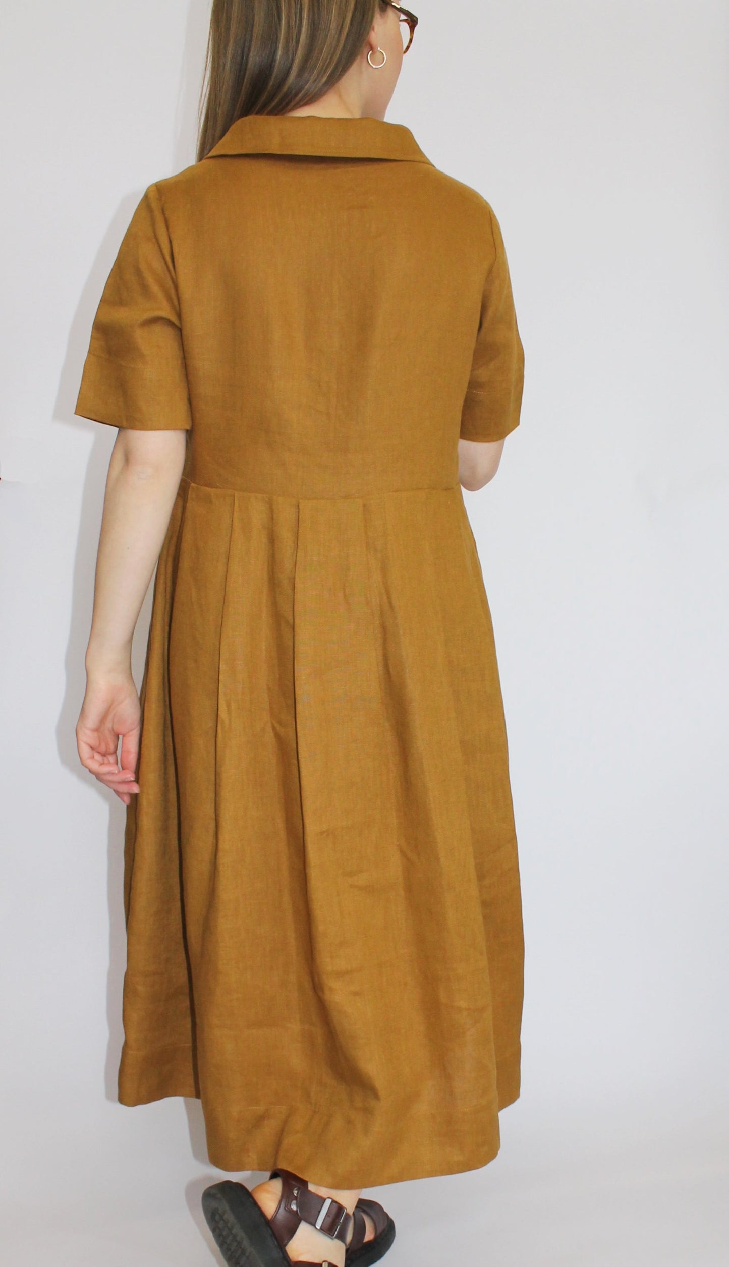 Relaxed collar vintage dress